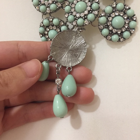 Mint Stone & Rhinestone Statement Necklace - Picture 3 of 3